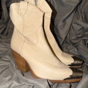 Vero Cuoio leather Free People Cream Heeled Western Boots